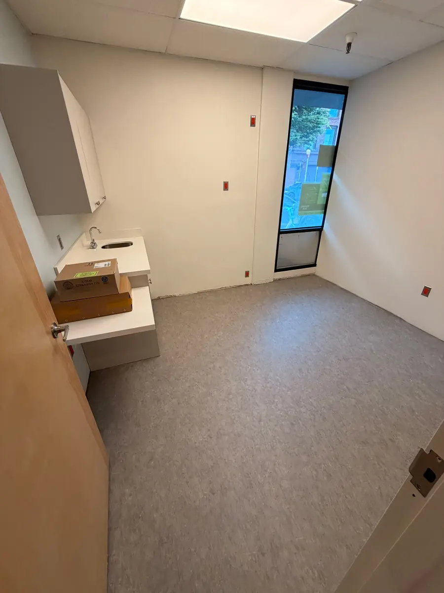 Exam room at Seattle Medical Group handed over after a post-construction clean